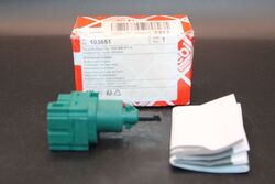 febi bilstein 103651 Bremslichtschalter für Bremslicht und Kupplungspedal , 1 St