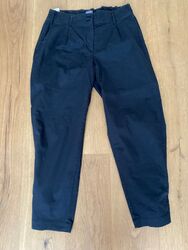 Damenhose von Basler, Gr. 40, schwarz, Knopfdetail am Fussende