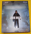 Diamond Select Toys Deluxe Action Figure John Wick (Box Set) mit kleiner Macke