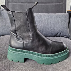 Tamaris Chelsea Boots Damen Gr. 37 schwarz mit grüner Plateausohle