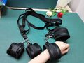 Bett Fesselset Bondage Peitschen BDSM Handfessel Fußfesseln Handschellen Erotik