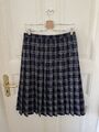 Vintage Wool Plaid Pleated Skirt Fully Lined- Size 38  EUR/M/ 30“ Waist 