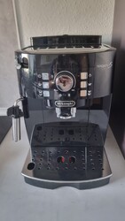 DeLonghi Magnifica S ECAM 21.118.B 1,8L Kaffeevollautomat - Schwarz