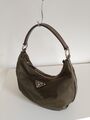 Prada Tasche Nylon Hobo Bag Designer Croissant Triangle Logo y2k Schultertasche