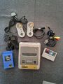 Super Nintendo Konsole - SNES - mit 2 Controllern + Spiel Super MarioWorld