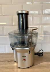 Heston Sage BJE200SIL Nutri Juicer Cold Juice Extractor Fruit Punch