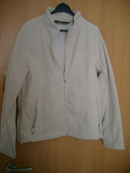 weisse Softshell Jacke Gr. M mit 2 Taschen und Stehkragen