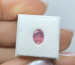 Facettierter RUBIN  *Winza, Tansania* (0.83 ct) Faceted Ruby