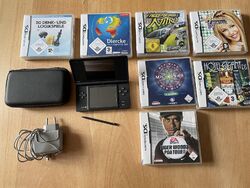 Nintendo DSi Schwarze Konsole + Ladekabel + Case+ Spiele