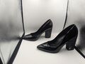 Juicy Couture echt Lackleder High Heel Schmuck Blockabsatz Pumps schwarz Gr.40