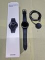 Samsung Galaxy Watch4 Classic 42mm Edelstahlgehäuse mit Silikonarmband - Schwarz