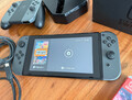 Nintendo Switch HAC-001(-01) Joy-Controller Bundle 32GB Handheld-Spielekonsole -