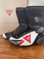 Motorrad Leder Stiefel 44 - Dainese Axial 2 Air - schwarz-weiß-lavarot