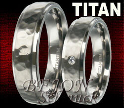 NEU 2 TITAN RINGE MIT STEIN EHERINGE TRAURINGE PARTNERRINGE HOCHZEITSRINGE TR-35