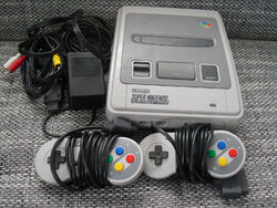 Super Nintendo SNES Konsole PAL Model SNSP-001A FRG Spielkonsole + 2 Controller