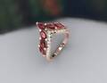 Natürlich Red Garnet Und Diamanten V Gebogen Formring Hochzeit Ring 14k Rosegold