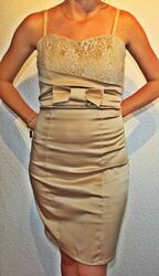 ABEND SATIN  KLEID AUS SPITZE MIT SCHLEIFE - BEIGE s