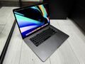 Apple MacBook Pro Retina 16“ 2019 - 1TB SSD 32GB Ram 2,3GHz 8-Core i9 5500M 4GB