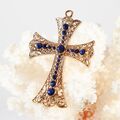 1x Großer Schmuck Anhänger Kreuz Ornamente Strass Blau 72mm GlitzerInsel 00770b