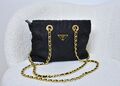 PRADA Tasche Schultertasche Handtasche Bag Damen Schwarz