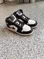 NIKE AIR JORDAN 1 MID SE PANDA ELEPHANT CEMENT SCHWARZ WEISS Gr. 40