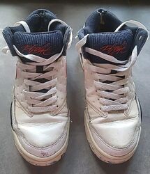 NIKE Air Flight Classic Gr. 39, USA, weiß karminrot obsidan