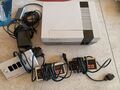 Nintendo Super Entertainment System Spielekonsole - Grau (NES-001)