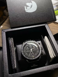 Swatch x Omega Bioceramic Mission to the Moonphase Snoopy MoonSwatch  With Box