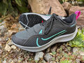 Nike Air Zoom Pegasus 37 Shield / Damen Laufschuh / Gr.: 42,5