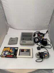 Super Nintendo SNES Konsole PAL Model SNSP-001A FRG + Controller + Spiel + Zube.