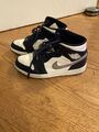 Nike Jordan AIR 1 mid | Gr. 40,5