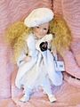 Luxus Puppe TELSE K&S Pelzmantel Satinkleid blonde Locken Schneeprinzessin 