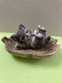 Pottery Silver Tabby Katze auf Blatt, Kätzchenfigur, Katzenornament, Harvey Knox, XC13A