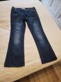 Jeans(42)und 2 schöne Oberteile(44/46)