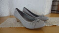 Tamaris Pumps Leder Schuhe Gr. 37 / 4,5 grau/silber Keilabsatz fast neu !!!