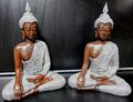 Buddha Figur sitzend 2 Stück je 33 cm