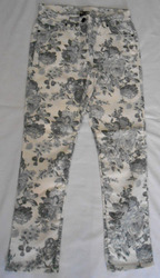 Damen Hose - B. C.  - Weiß / Grau - Gr. 40 - Mit Blumenmuster