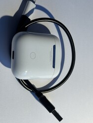 Apple AirPods 1. Generation mit Ladecase - Weiß