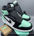 Nike Air Jordan 1 Retro High OG Green Glow Black White EU 42,5 US 9 Grün Weiß