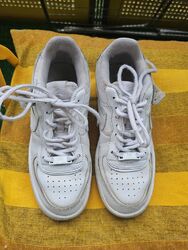 Nike Schuhe Original  Weiß Mädchen Gr. 38,5 Mädchen