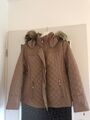 Hübsche Damen Jacke Steppjacke mit abnehmbarer Kapuze in beige