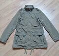 DIVIDED by H&M Parka Jacke Gr.34 Khaki WASHED/USED LOOK Details Taschen Zugband 