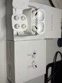 Apple AirPods Pro (1. Generation) mit kabellosem Ladecase + neue Silikontips