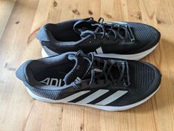 ADIDAS ADIZERO SL Laufschuhe, ultraleicht, neuwertig, schwarz, Größe 45 1/3 