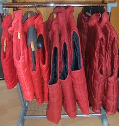 Weste warme Steppweste Konvolut Verein Karneval 8 Kinder/Erwachsene