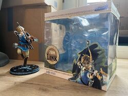 Zelda Breath of the wild LINK 10" PVC PAINTED STATUE FIGURE Statur Figur