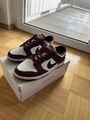 Nike Dunk Low, Gr. 43 in Weiß / Rot