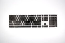 Apple Magic Keyboard A2520 Touch ID Ziffernblock USB-C to Lightning QWERTY US
