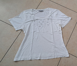 WIE NEU: kurzärmliges T-Shirt Gr. 40 von C&A in creme-weiß mit Glitzersteinen