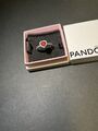 Pandora Ring Ausgeprägtes Rotes Herz 